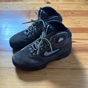 VTG Nike ACG Hiking Boots